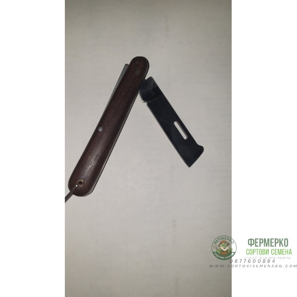 Масивен овощарски нож с ухо